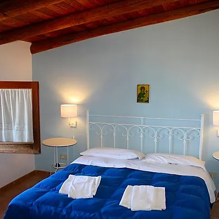 Casale Corcella Couette-café 3*